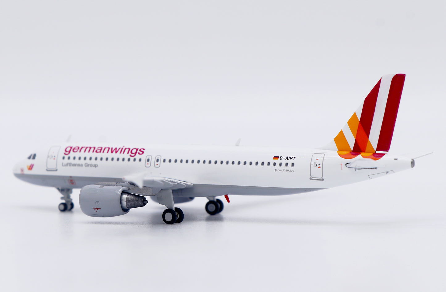JC WINGS A320 GERMANWINGS REG: D-AIPT