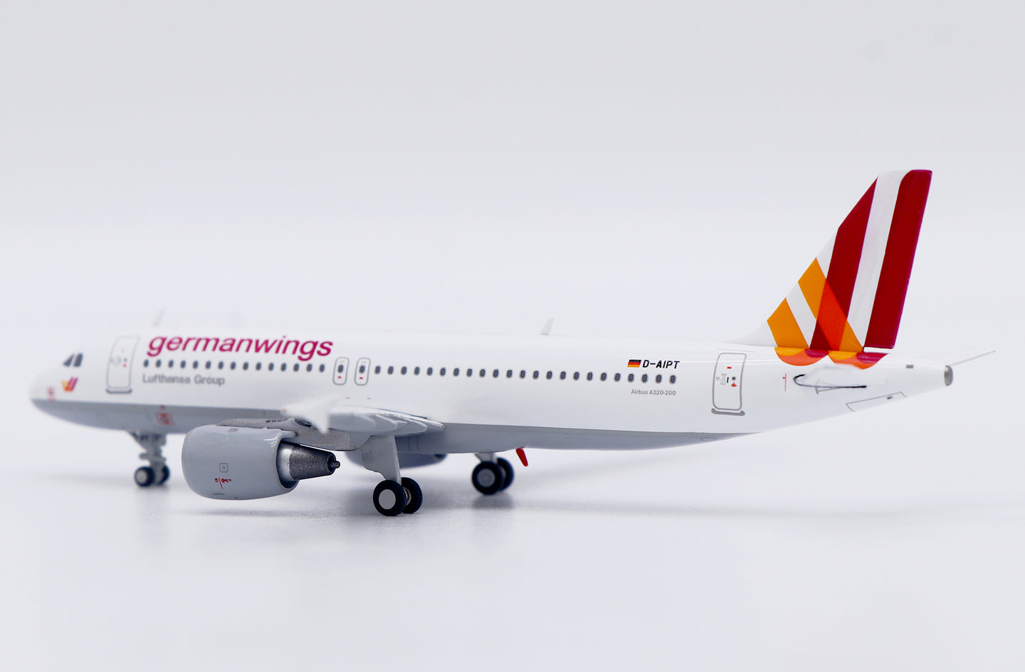 JC WINGS A320 GERMANWINGS REG: D-AIPT