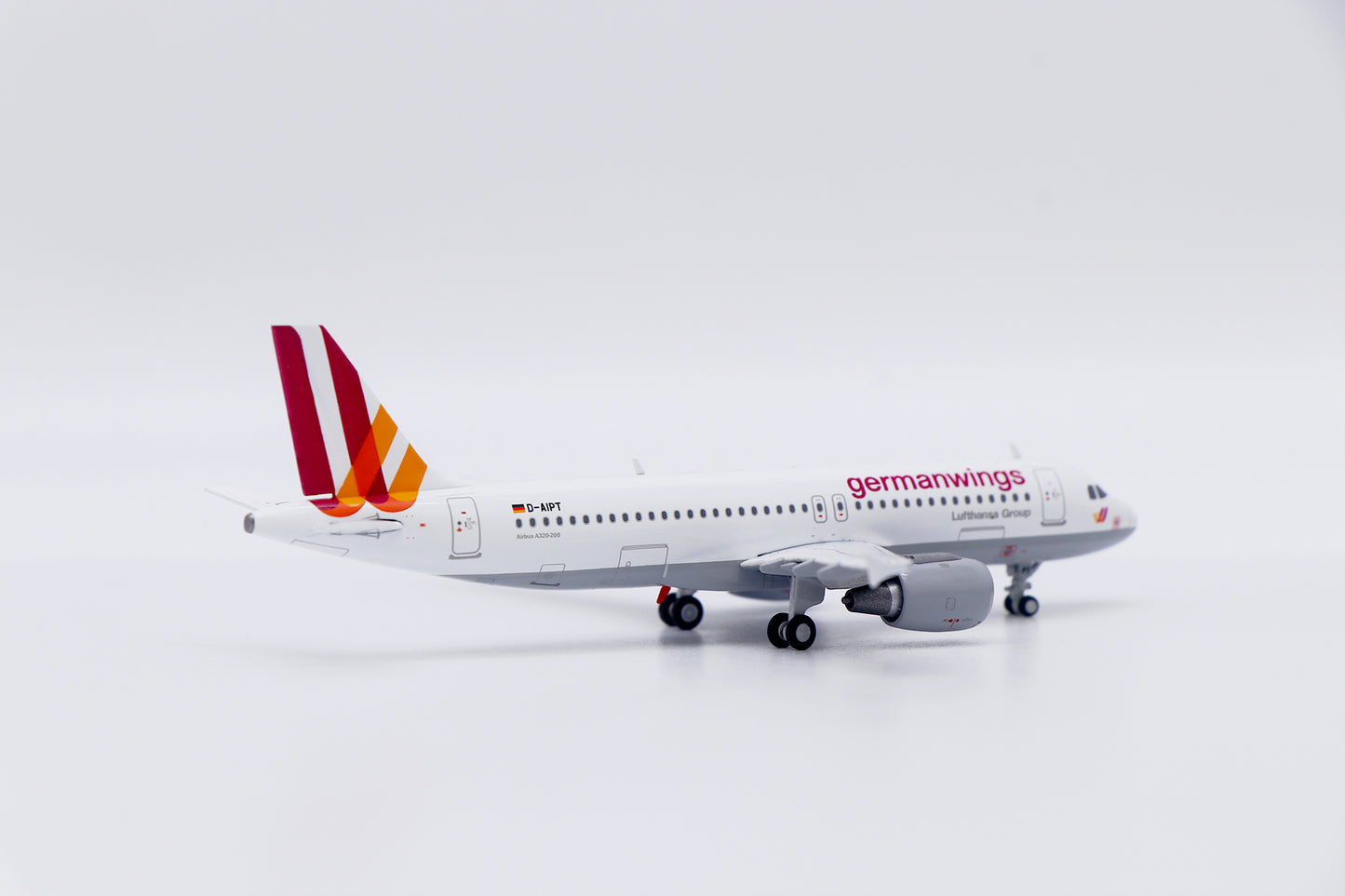 JC WINGS A320 GERMANWINGS REG: D-AIPT