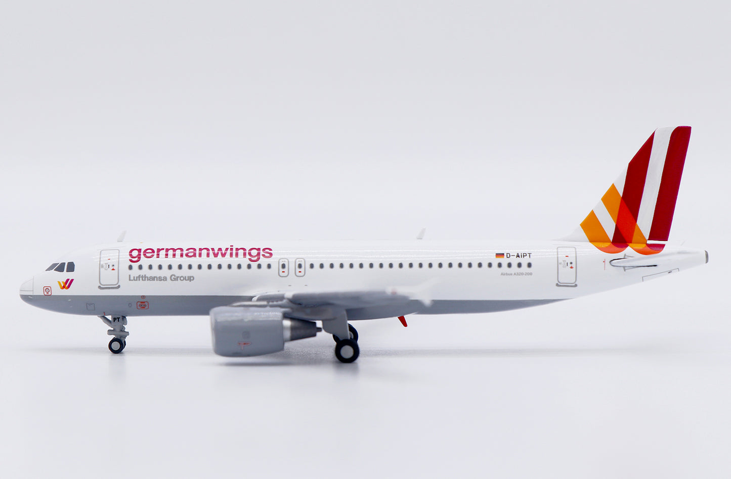 JC WINGS A320 GERMANWINGS REG: D-AIPT