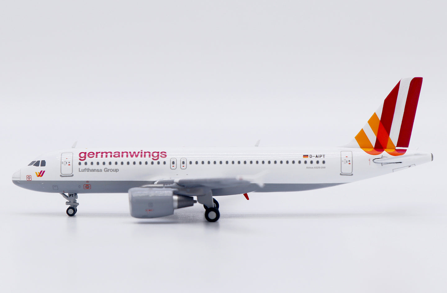 JC WINGS A320 GERMANWINGS REG: D-AIPT