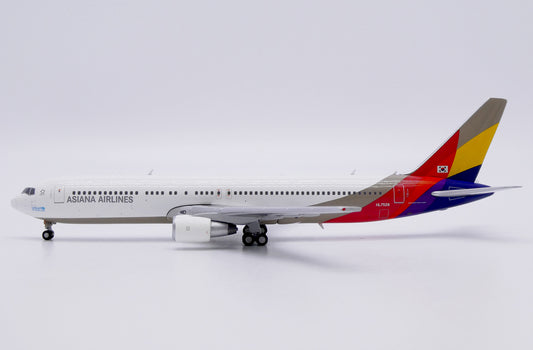 JC WINGS B767-300 ASIANA AIRLINES "LAST FLIGHT" REG: HL7528 WITH ANTENNA