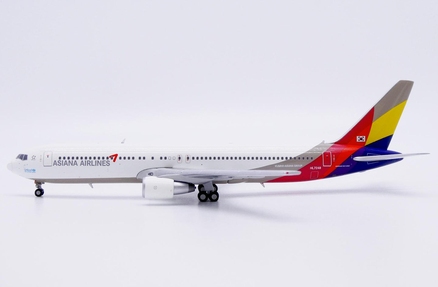JC WINGS B737 MAX 8 SHENZHEN AIRLINES REG: B-1160