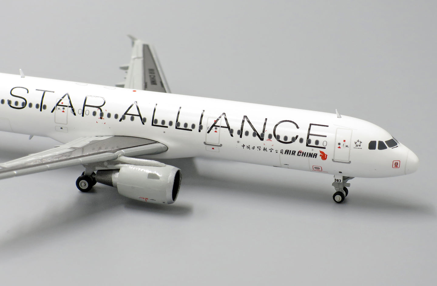 JC WINGS A321 AIR CHINA "STAR ALLIANCE" REG: B-6383