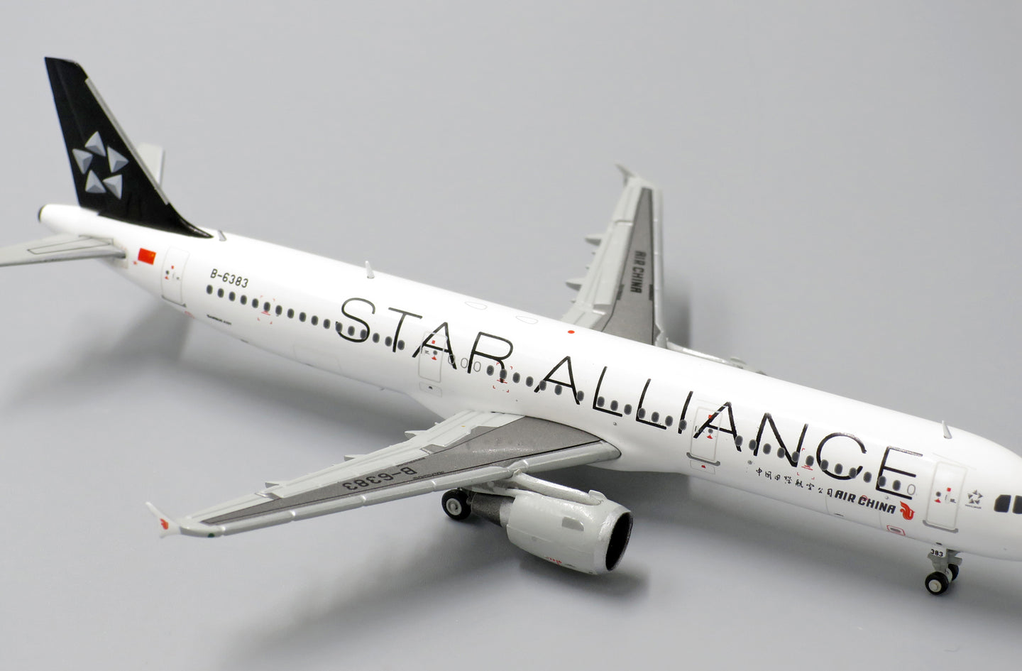 JC WINGS A321 AIR CHINA "STAR ALLIANCE" REG: B-6383