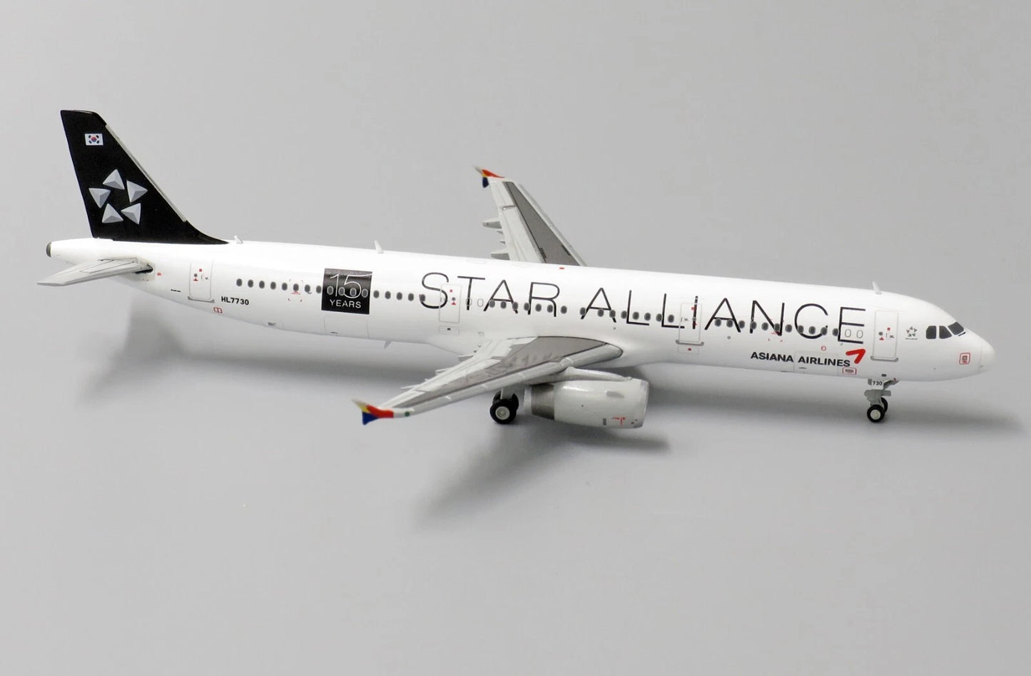 JC WINGS A321 ASIANA AIRLINES "STAR ALLIANCE 15 YEARS" REG: HL7730