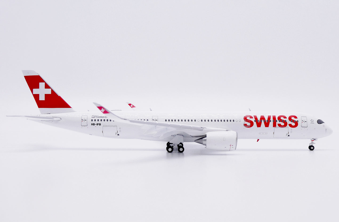 JC WINGS A350-900XWB SWISS (FLAPS DOWN) REG: HB-IFB