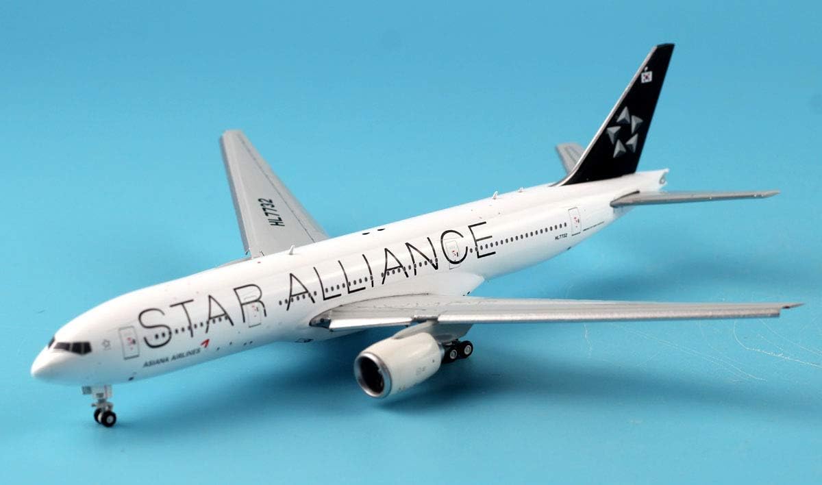 JC WINGS B777-200ER ASIANA AIRLINES "STAR ALLIANCE LIVERY" (FLAPS DOWN) REG: HL7732