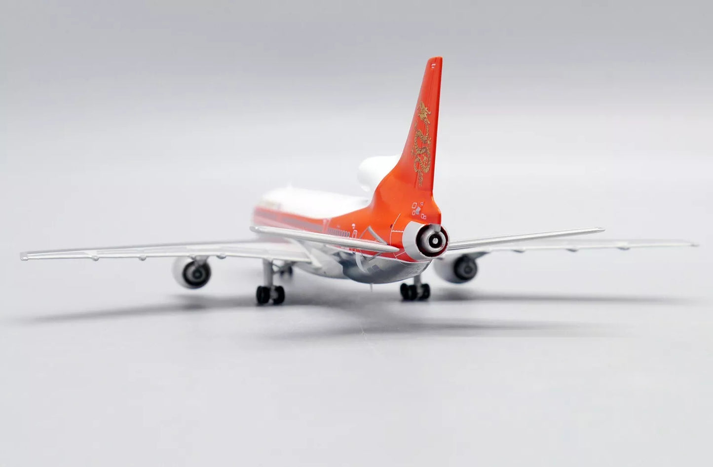 JC WINGS L-1011 DRAGONAIR TRISTAR (POLISHED) REG: VR-HOD