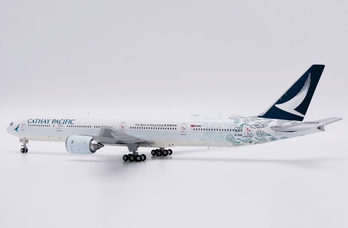 JC WINGS B777-300 CATHAY PACIFIC "THE SPIRIT OF HONG KONG" REG: B-HNK