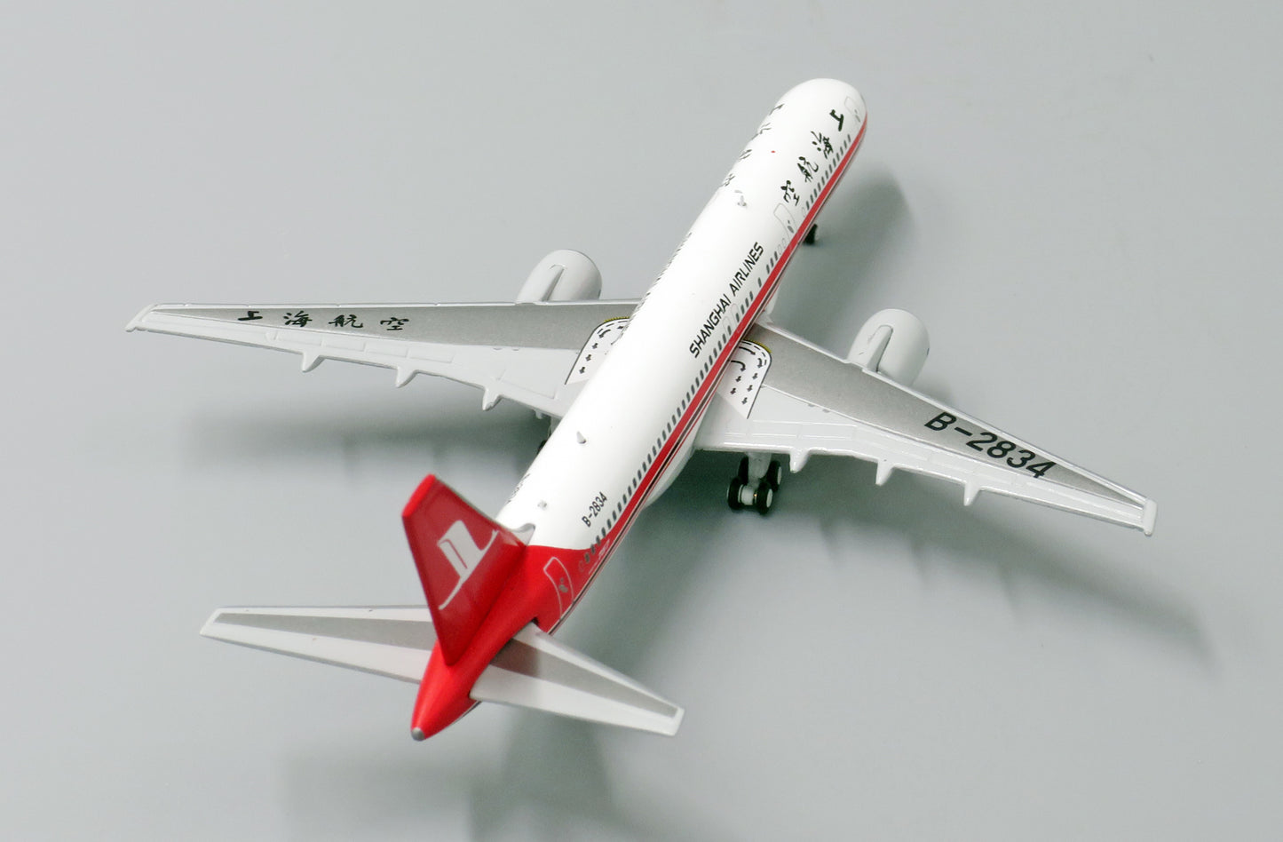 JC WINGS B757-200 SHANGHAI AIRLINES REG: B-2834