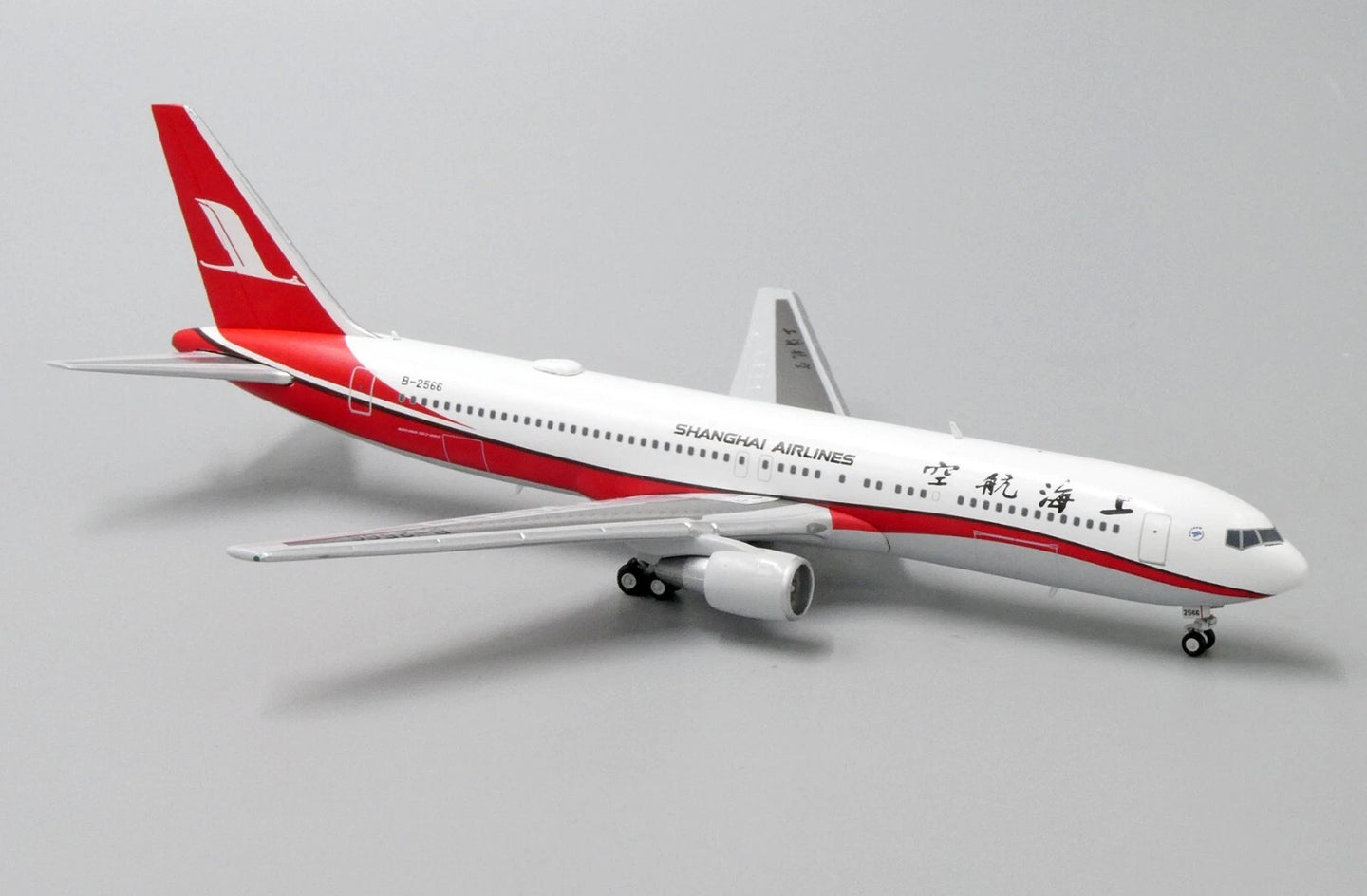 JC WINGS XX4140 1/400 B767-300(ER) SHANGHAI AIRLINES REG: B-2566