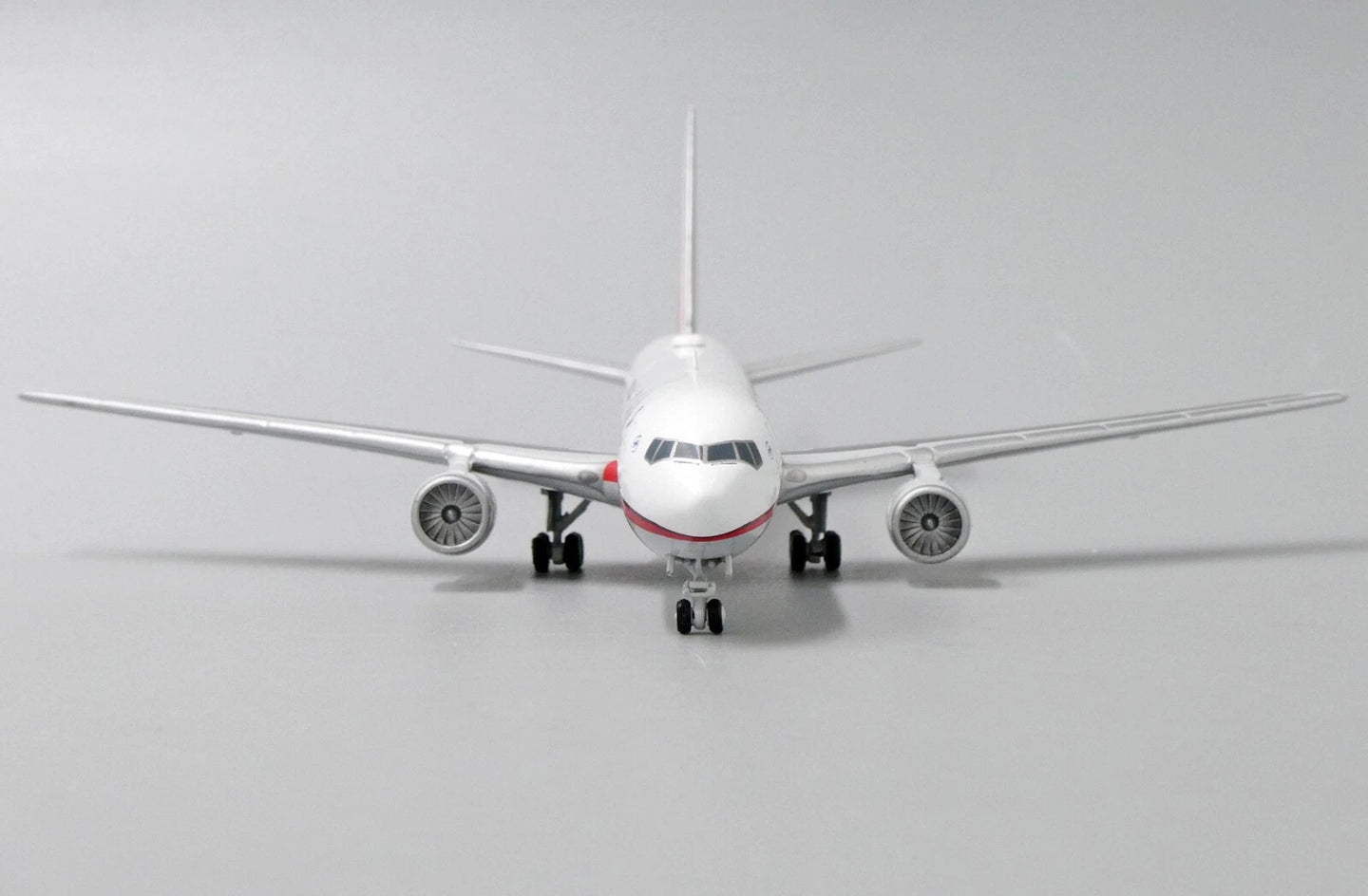 JC WINGS XX4140 1/400 B767-300(ER) SHANGHAI AIRLINES REG: B-2566