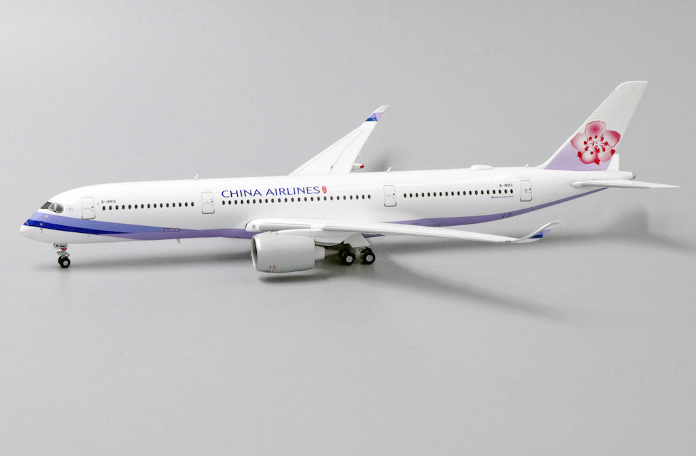 JCWINGS A350-900XWB CHINA AIRLINES REG: B-18912