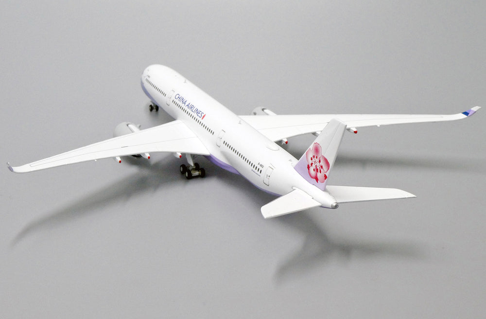 JCWINGS A350-900XWB CHINA AIRLINES REG: B-18912