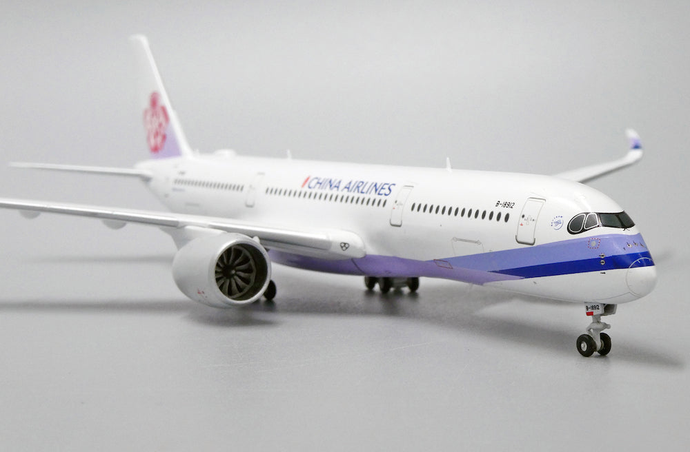 JCWINGS A350-900XWB CHINA AIRLINES REG: B-18912
