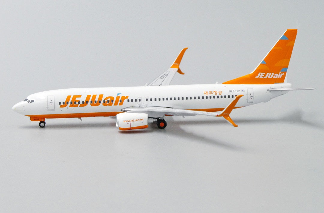 JC WINGS B737-800 JEJU AIR REG: HL8322