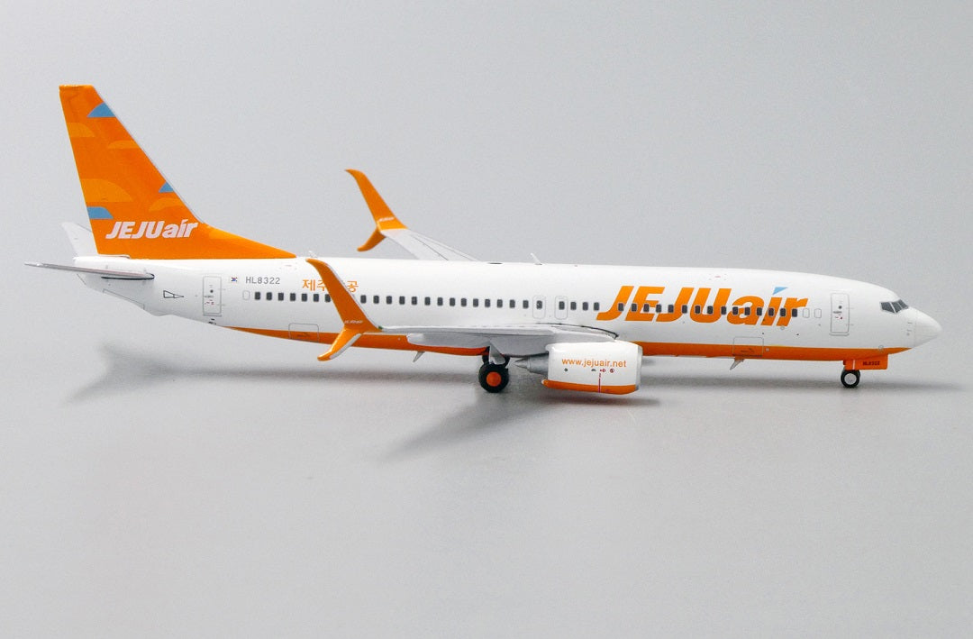 JC WINGS B737-800 JEJU AIR REG: HL8322