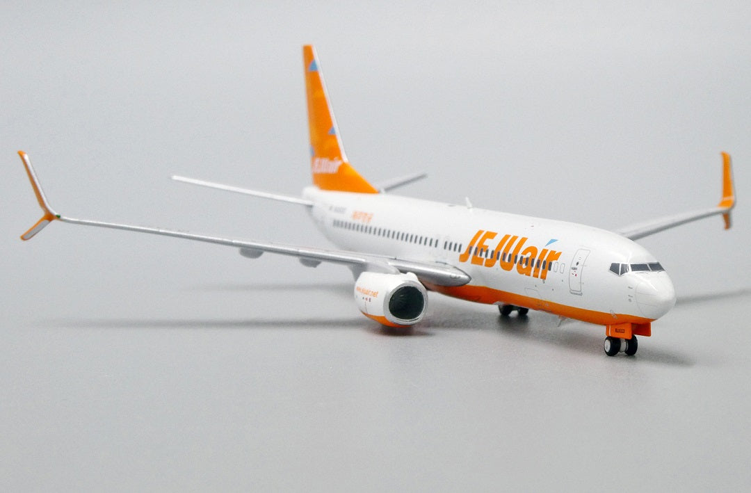 JC WINGS B737-800 JEJU AIR REG: HL8322