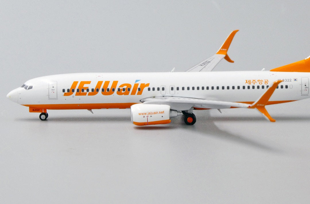 JC WINGS B737-800 JEJU AIR REG: HL8322