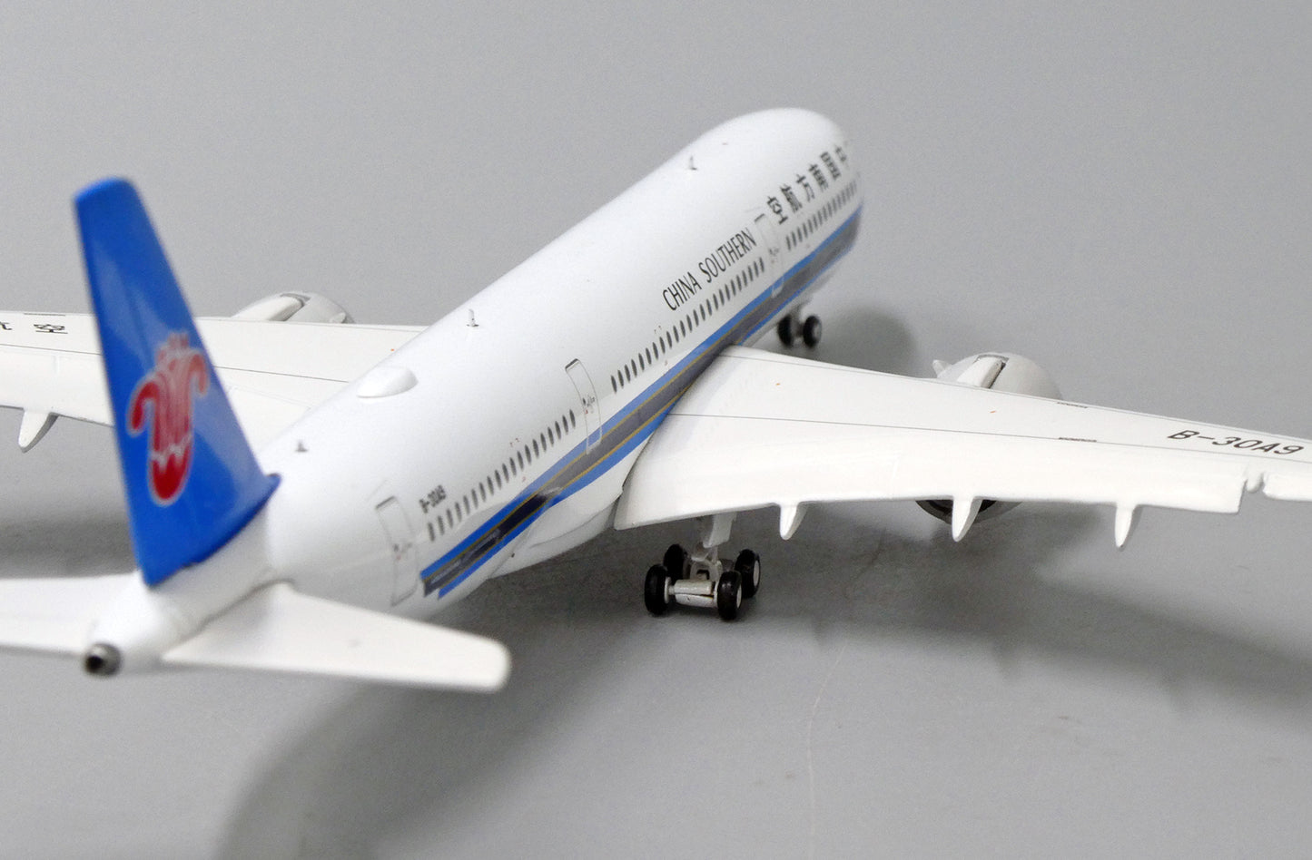 JC WINGS A350-900XWB CHINA SOUTHERN AIRLINES REG: B-30A9