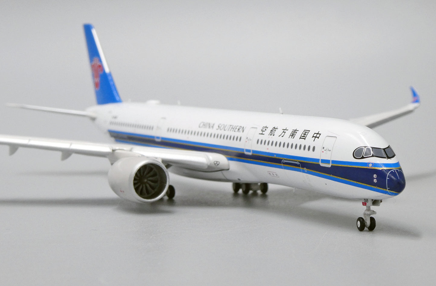 JC WINGS A350-900XWB CHINA SOUTHERN AIRLINES REG: B-30A9