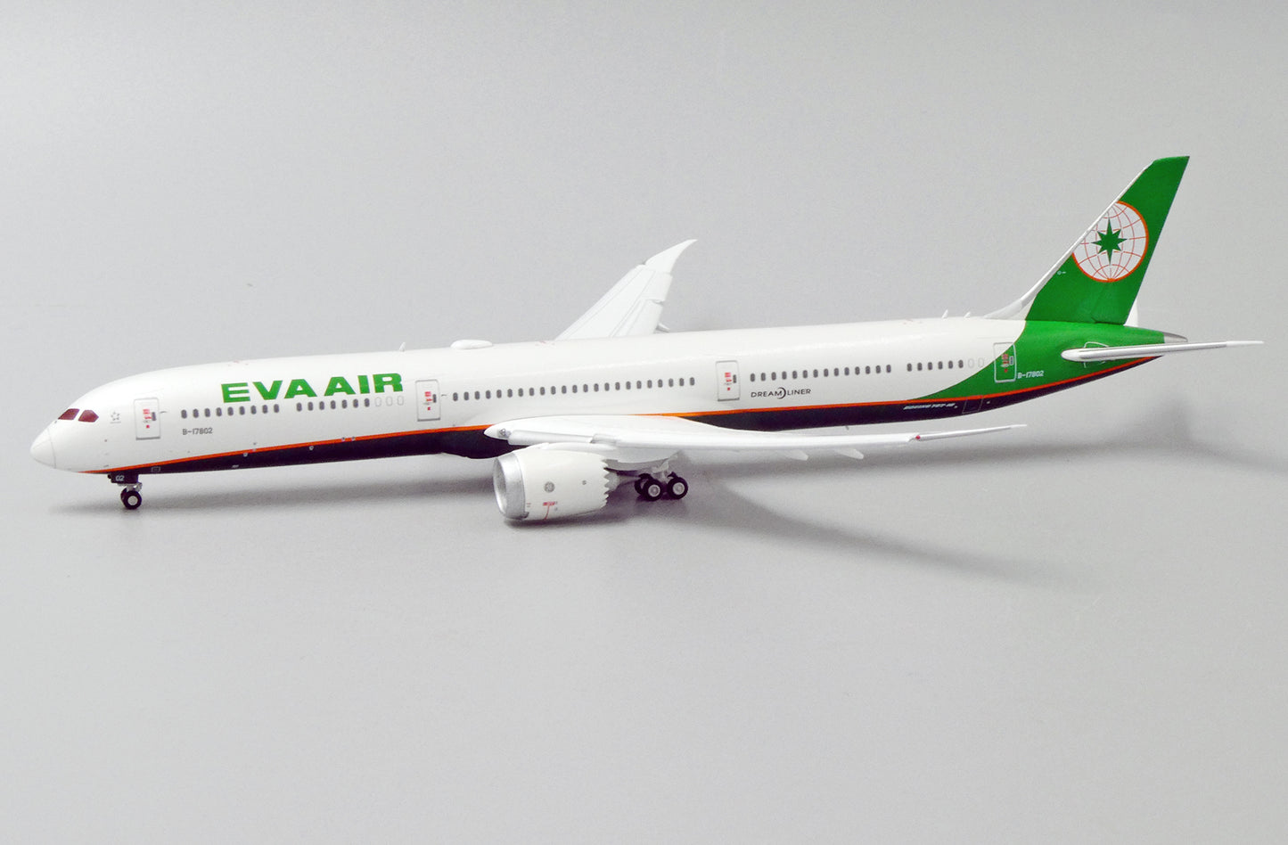 JCWINGS B787-10 EVA AIR FLAP DOWN REG: B-17802