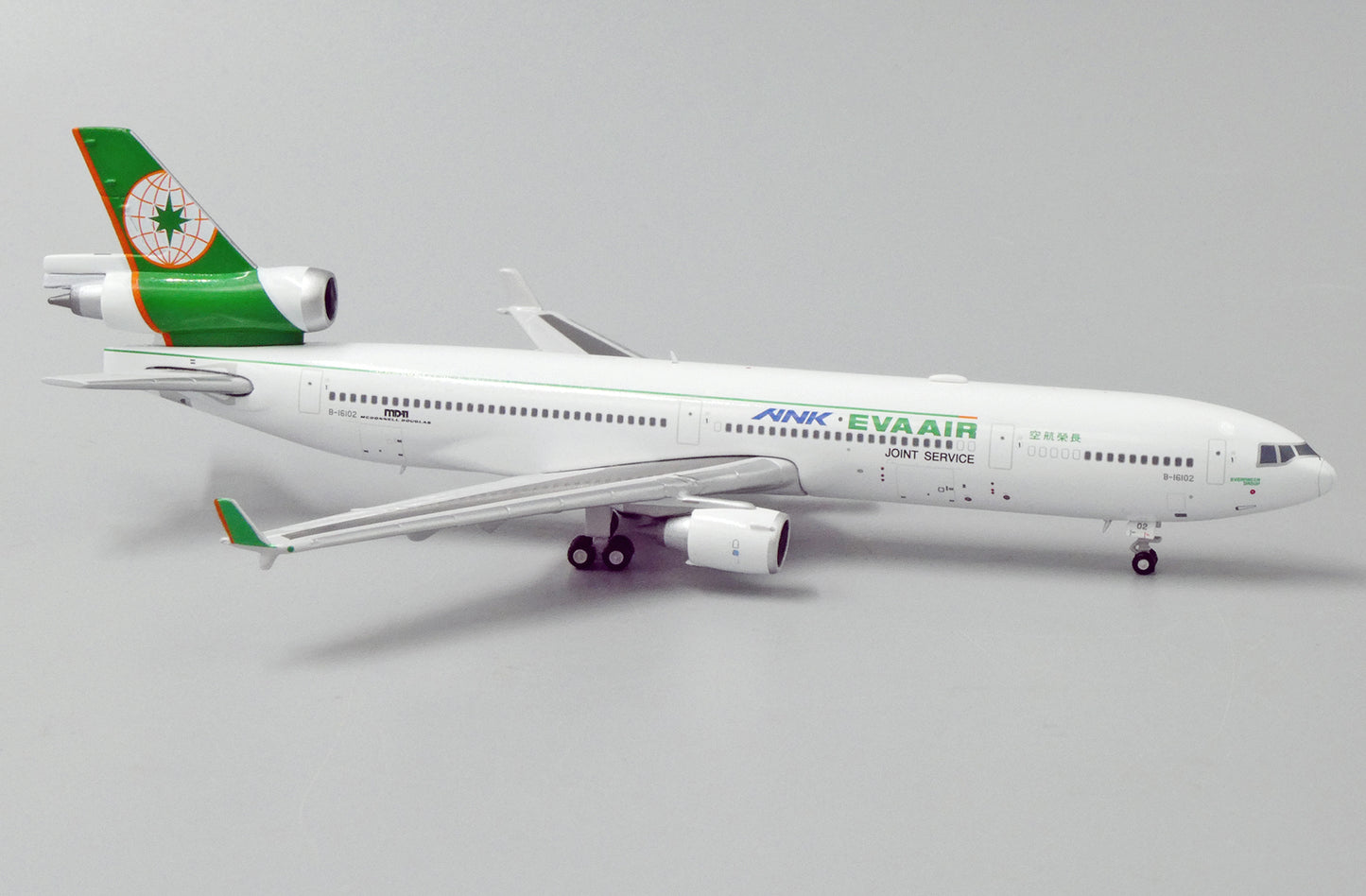 JCWINGS MD-11 EVA AIR REG: B-16102