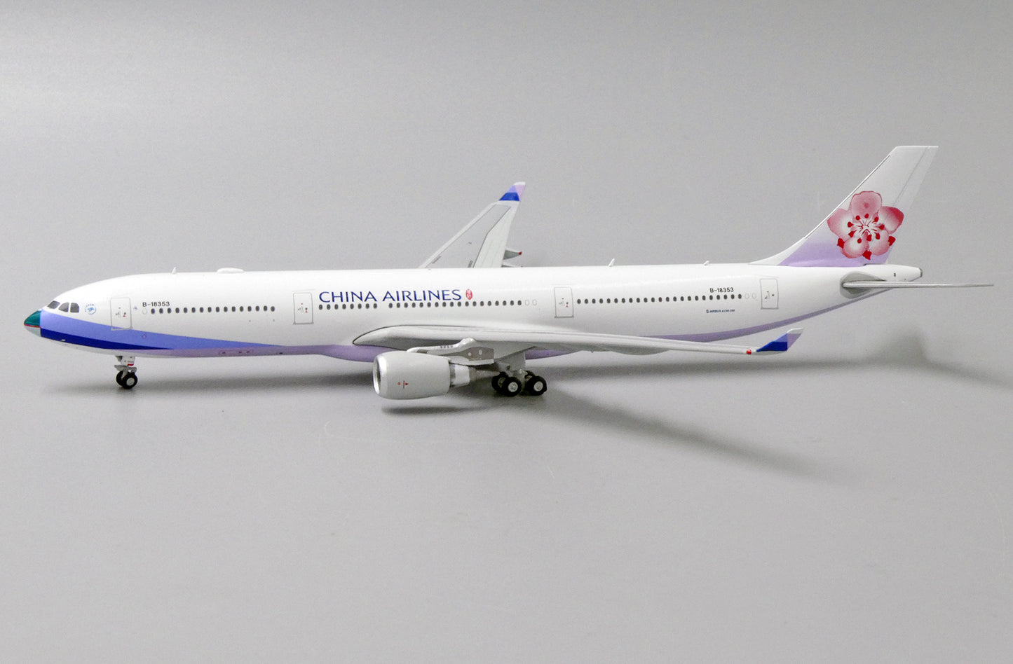 JC WINGS A330-300 CHINA AIRLINES "SPECIAL NOSE" REG: B-18353