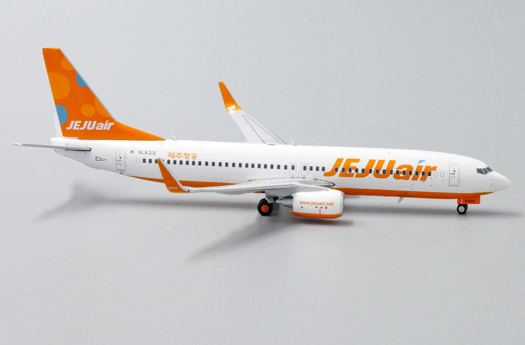 JC WINGS B737-800 JEJU AIR REG: HL8318