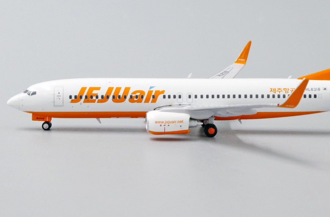 JC WINGS B737-800 JEJU AIR REG: HL8318
