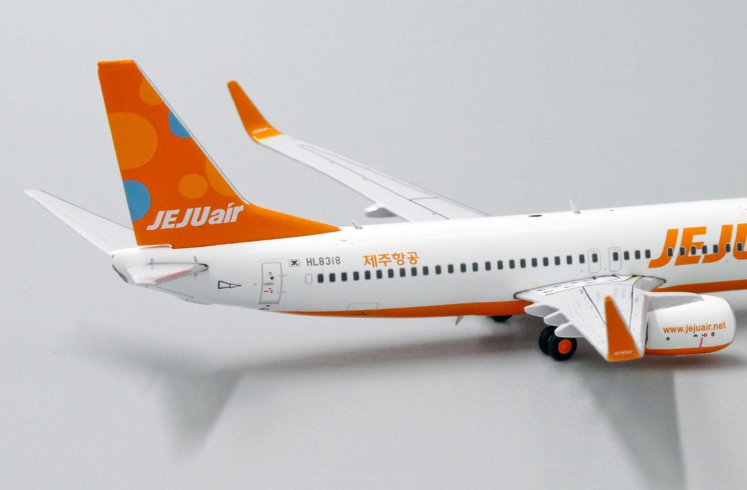 JC WINGS B737-800 JEJU AIR REG: HL8318