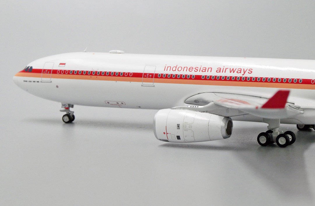 JC WINGS A330-300 GARUDA INDONESIA "RETRO LIVERY" REG: PK-GHD