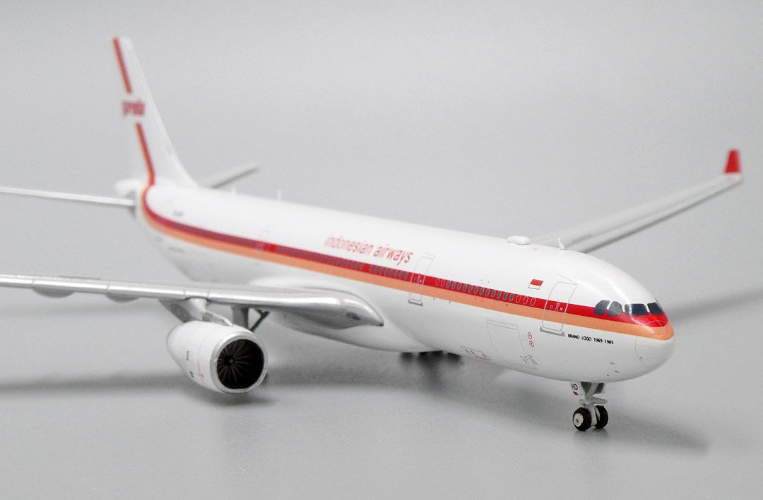 JC WINGS A330-300 GARUDA INDONESIA "RETRO LIVERY" REG: PK-GHD