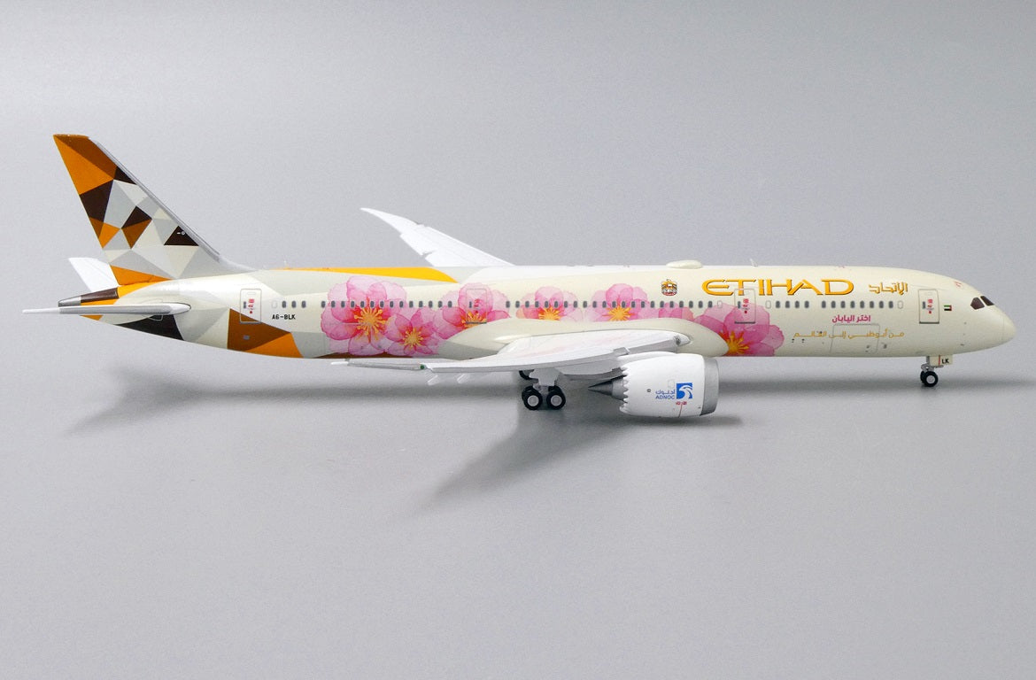 JC WINGS B787-9 ETIHAD AIRWAYS "CHOOSE JAPAN" (FLAPS DOWN) REG: A6-BLK