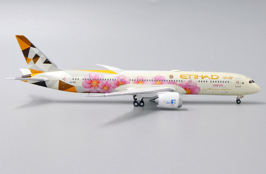 JC WINGS B787-9 DREAMLINER ETIHAD AIRWAYS "CHOOSE JAPAN LIVERY" REG: A6-BLK