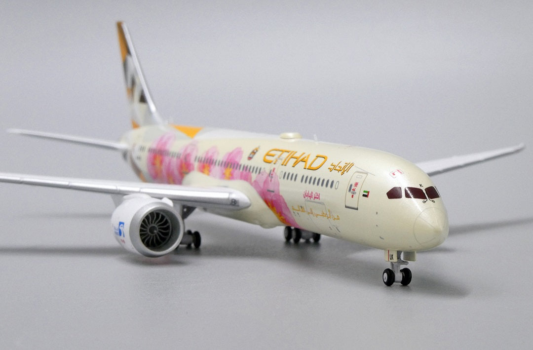 JC WINGS B787-9 DREAMLINER ETIHAD AIRWAYS "CHOOSE JAPAN LIVERY" REG: A6-BLK