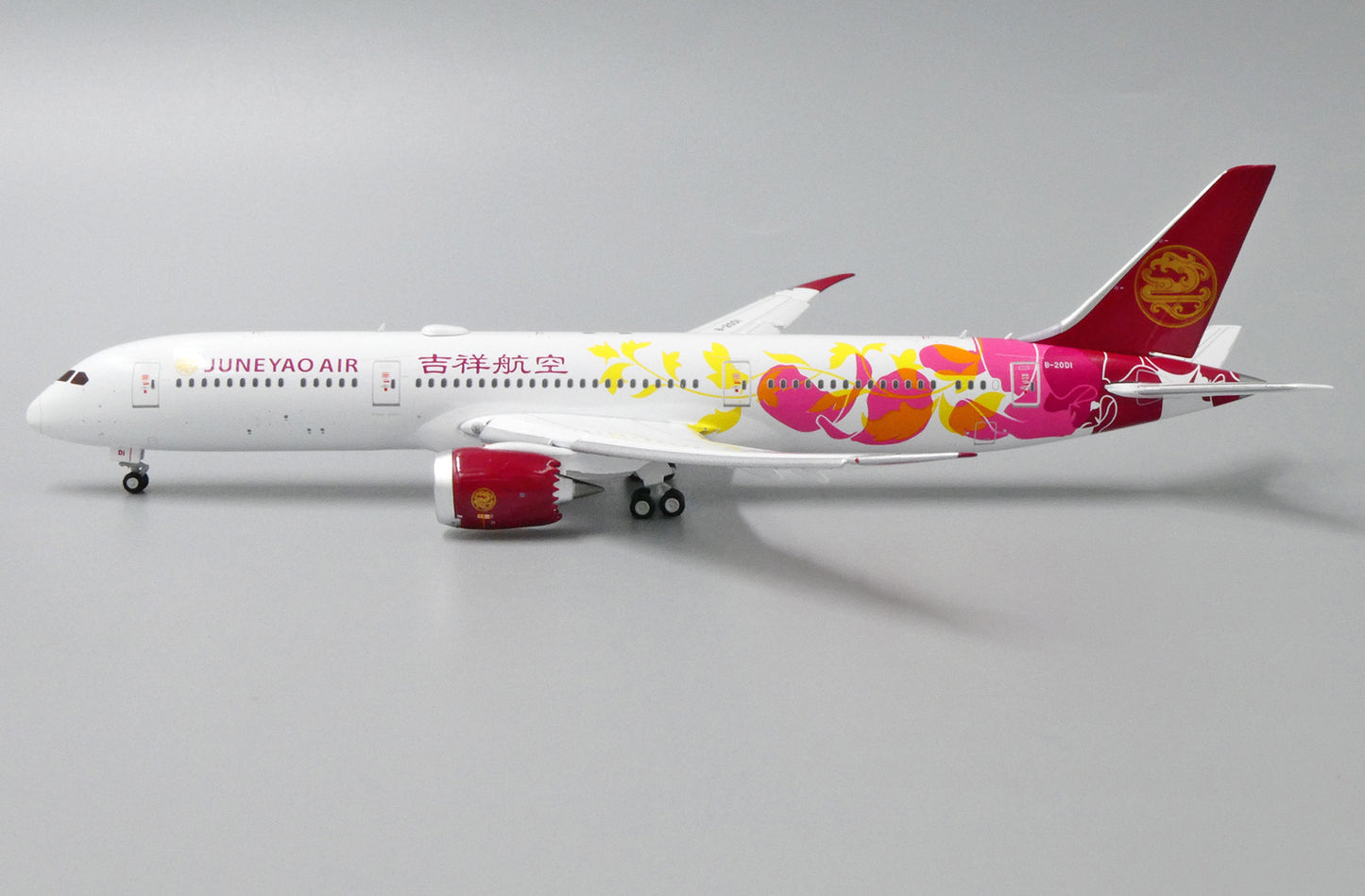 JC WINGS B787-9 JUNEYAO AIRLINES (FLAP DOWN) REG: B-20D1