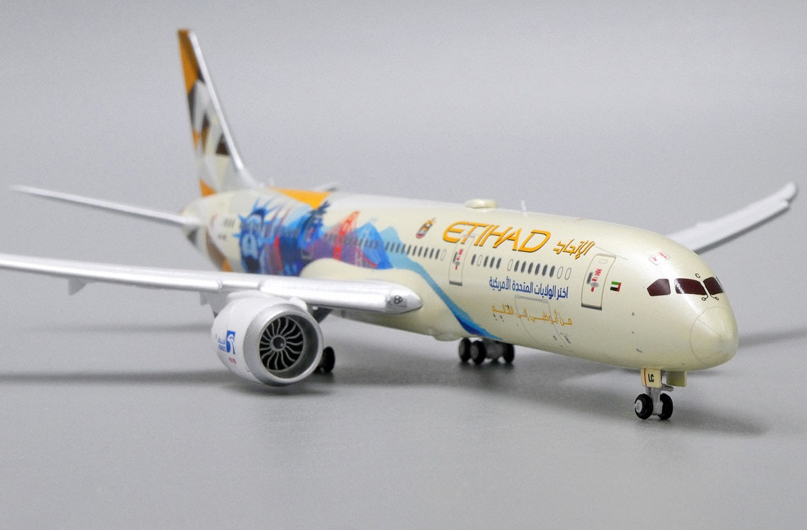 JC WINGS B787-9 ETIHAD AIRWAYS (FLAPS DOWN) REG: A6-BLC