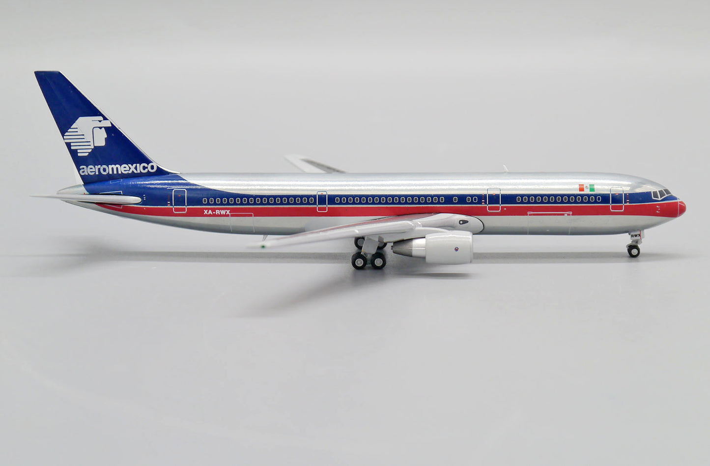 JC WINGS B767-300ER AEROMEXICO POLISHED REG: XA-RWX