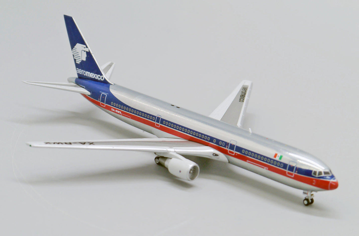 JC WINGS B767-300ER AEROMEXICO POLISHED REG: XA-RWX