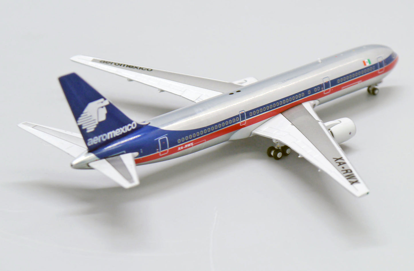 JC WINGS B767-300ER AEROMEXICO POLISHED REG: XA-RWX