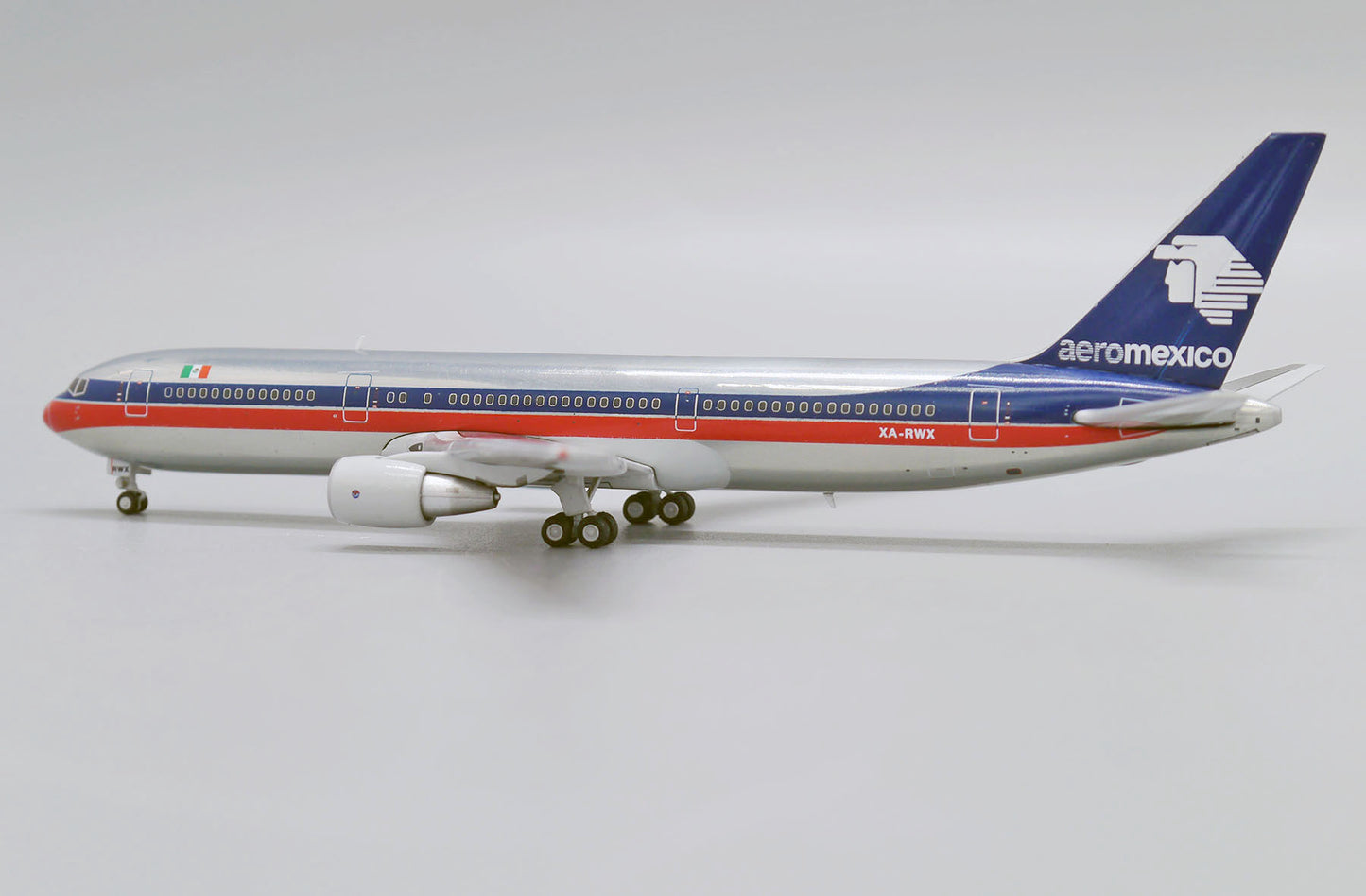 JC WINGS B767-300ER AEROMEXICO POLISHED REG: XA-RWX
