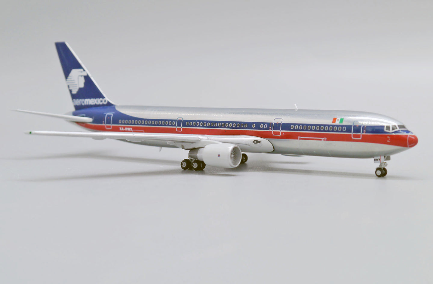 JC WINGS B767-300ER AEROMEXICO POLISHED REG: XA-RWX