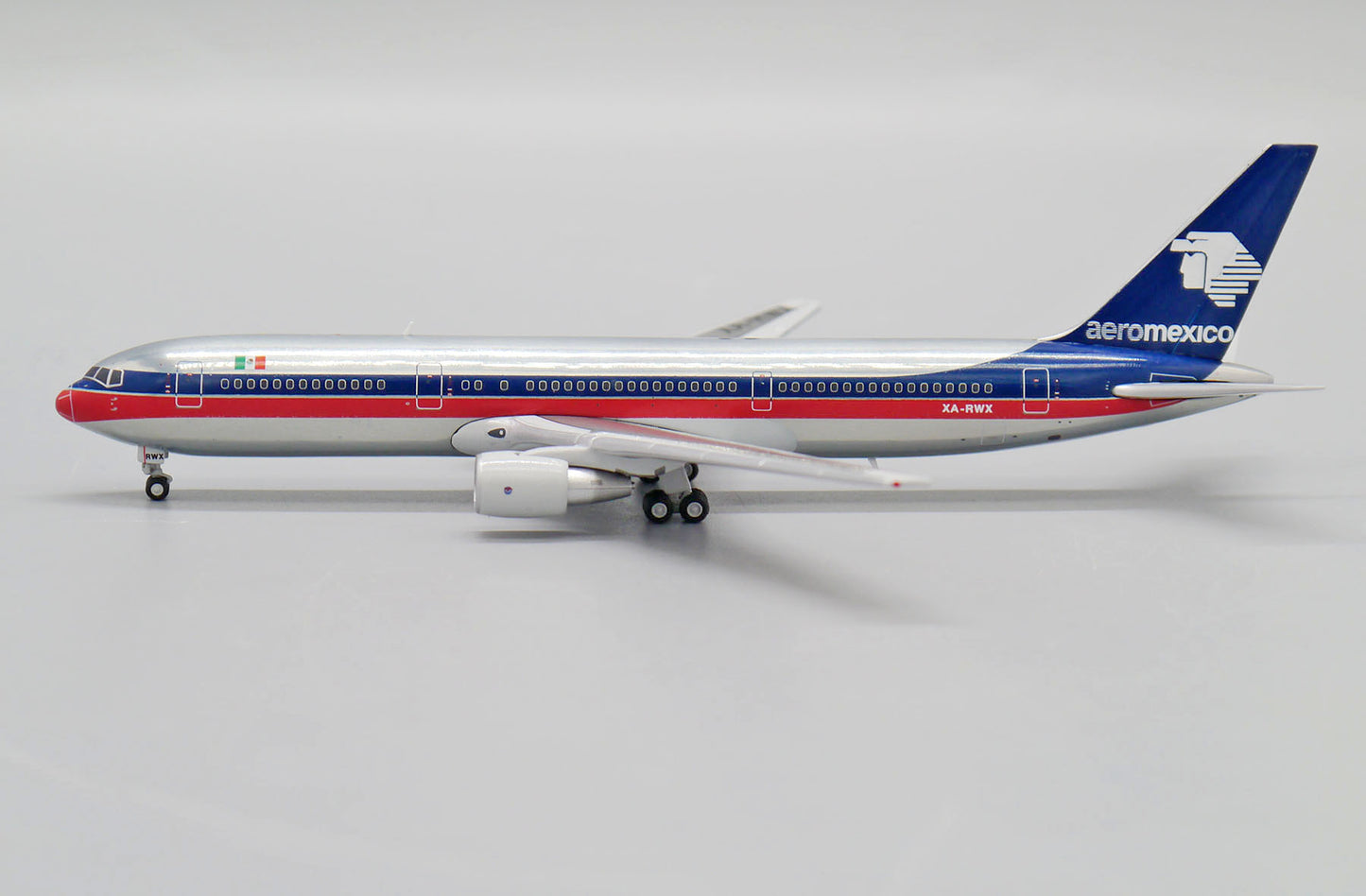 JC WINGS B767-300ER AEROMEXICO POLISHED REG: XA-RWX