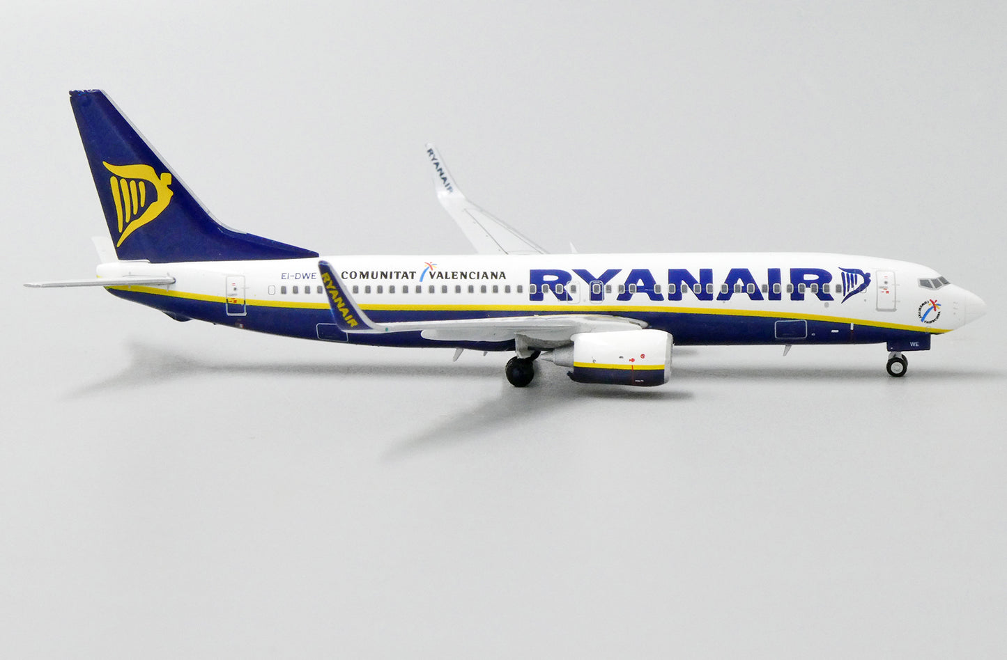 JC WINGS B737-800 RYANAIR "COMUNITAT VALENCIANA" REG: EI-DWE