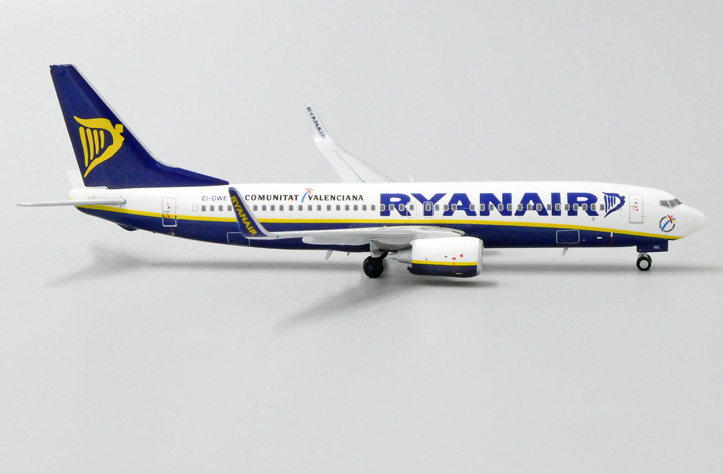 JC WINGS B737-800 RYANAIR "COMUNITAT VALENCIANA" REG: EI-DWE