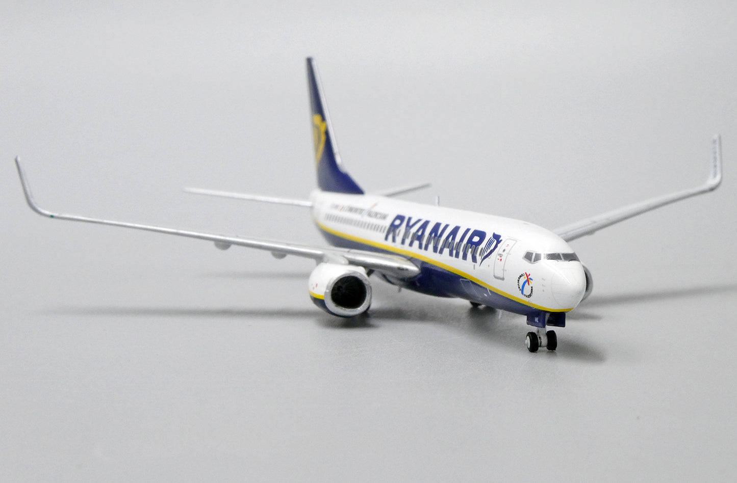 JC WINGS B737-800 RYANAIR "COMUNITAT VALENCIANA" REG: EI-DWE