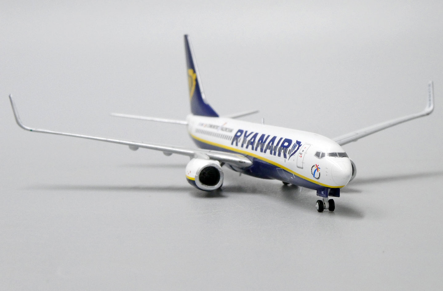 JC WINGS B737-800 RYANAIR "COMUNITAT VALENCIANA" REG: EI-DWE