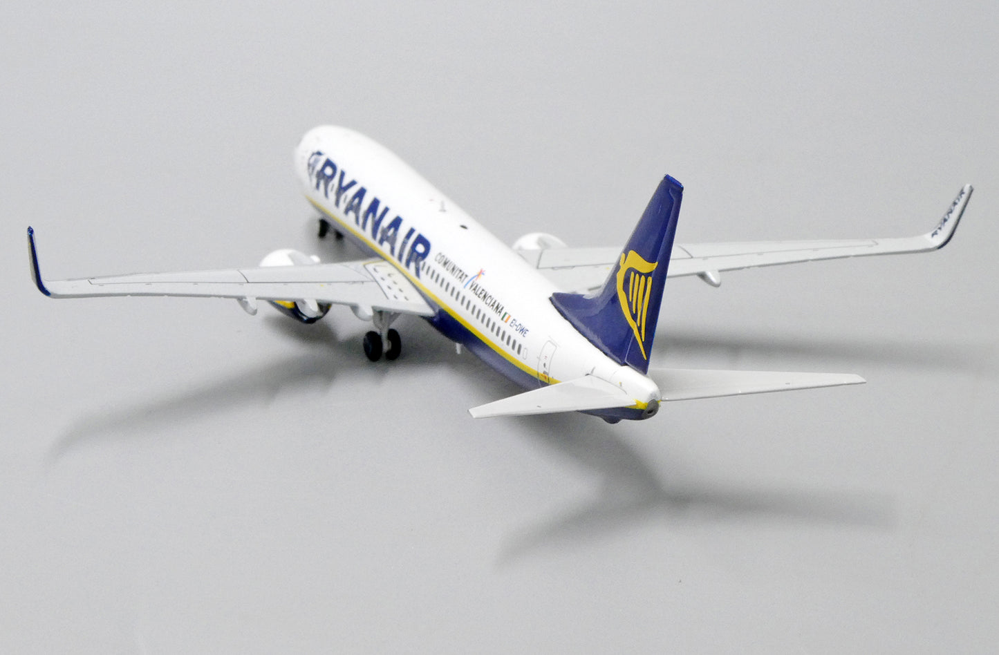JC WINGS B737-800 RYANAIR "COMUNITAT VALENCIANA" REG: EI-DWE